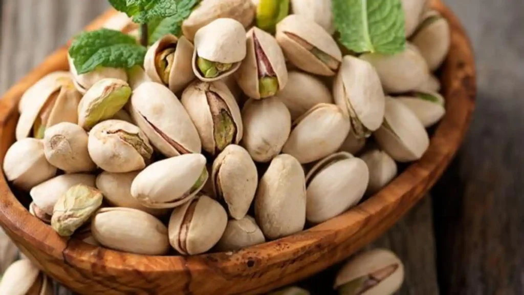 پسته فندقی