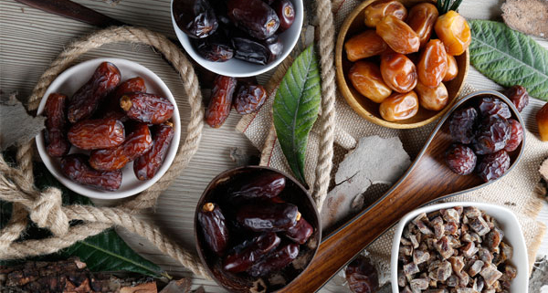 تفاوت خرمای مضافتی، پیارم، زاهدی و کبکاب؛ کدام خرما برای شما مناسب‌تر است؟